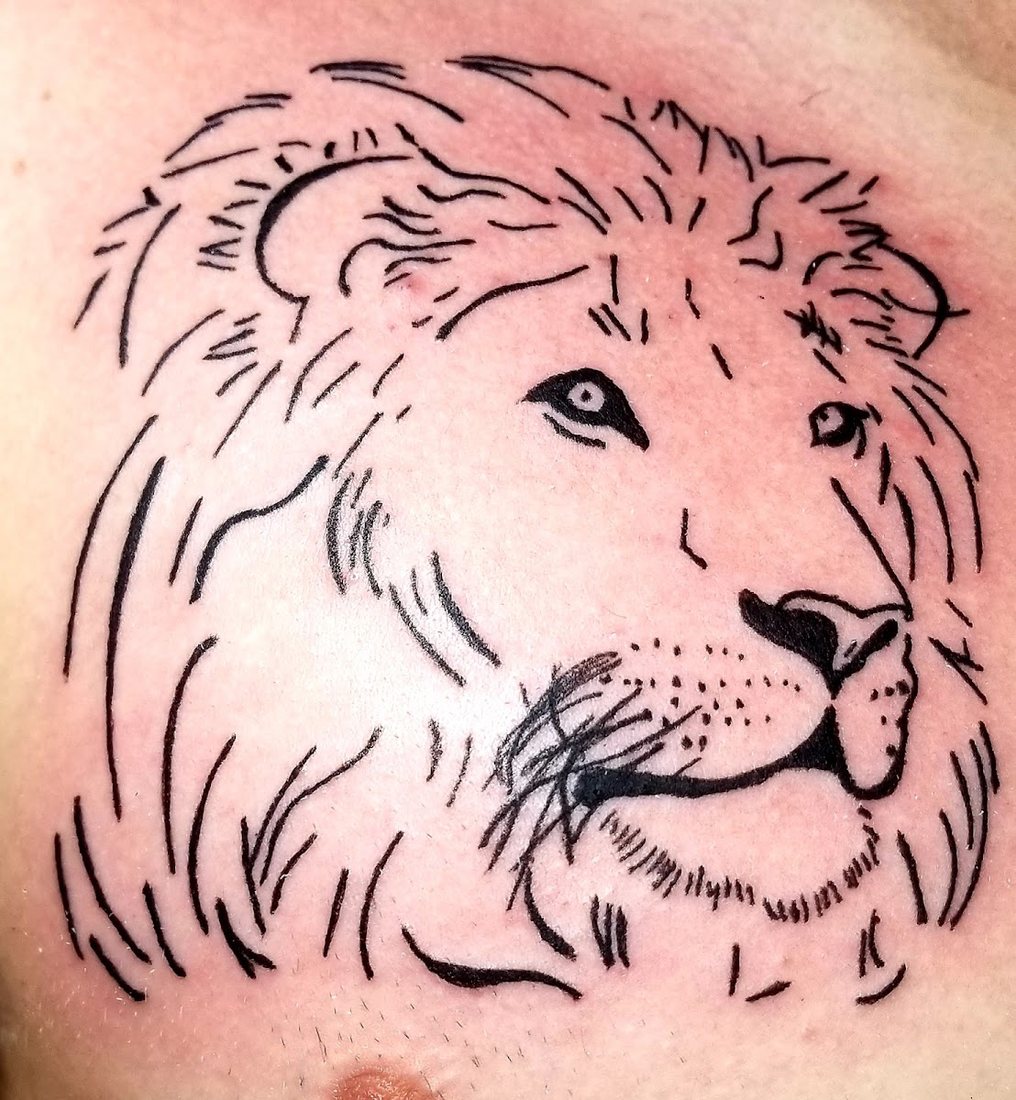 Fine-line lion portrait by Billy at SK-Tattoo1